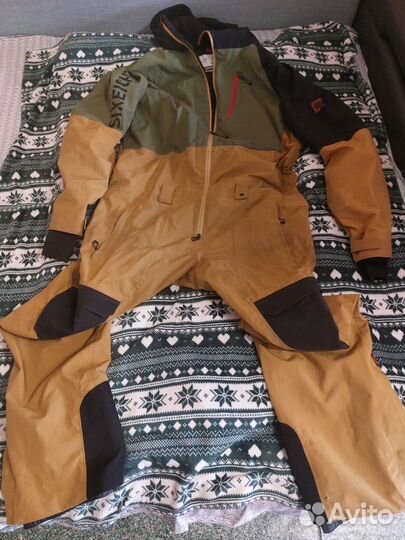 Комбинезон сноубордический 686