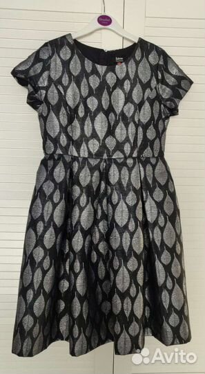 Платье нарядное для девочки новое 146-152