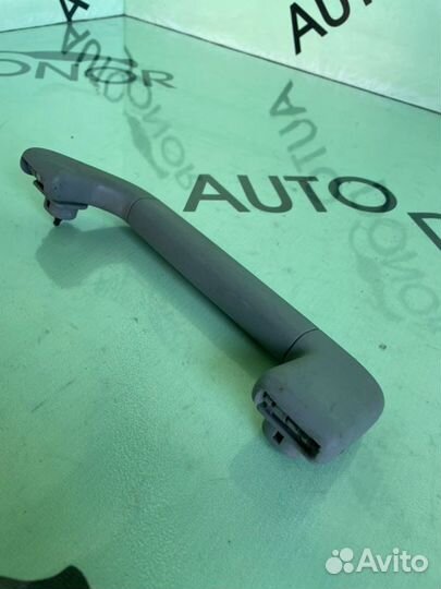 Ручка потолка передняя правая Porsche Cayenne 955