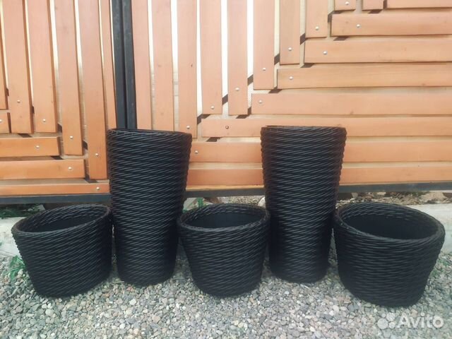 Кашпо из искусственного ротанга