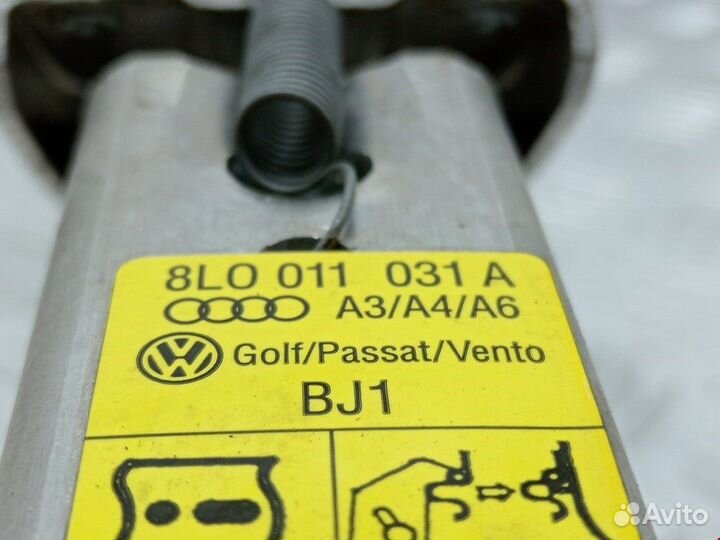 Домкрат для Volkswagen Golf 4 8L0011031A