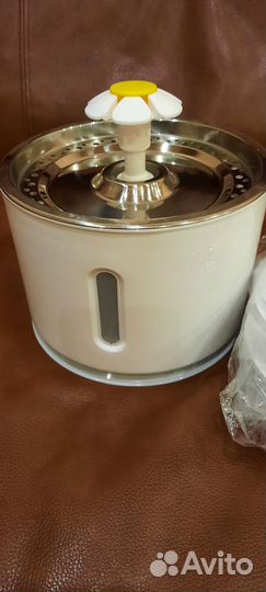 Фонтан поилка для кошек