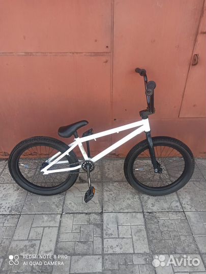 Трюковой велосипед BMX