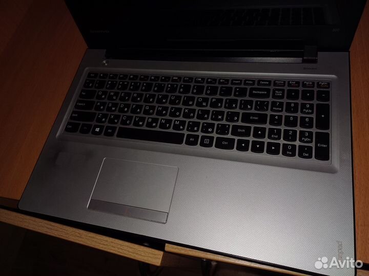 Ноутбук lenovo