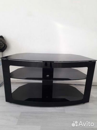 Тумба под тв из стекла