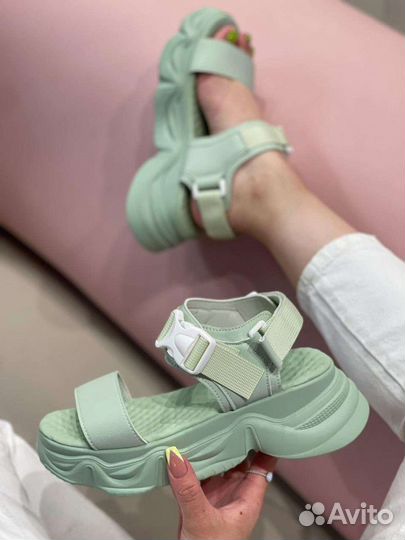 Обувь женская 38 -39 размер