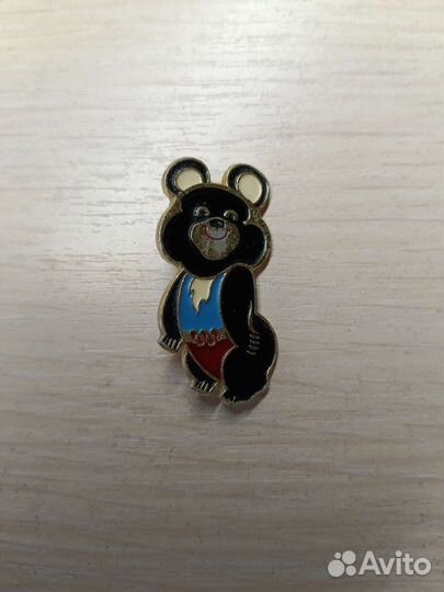 Значок олимпийский мишка