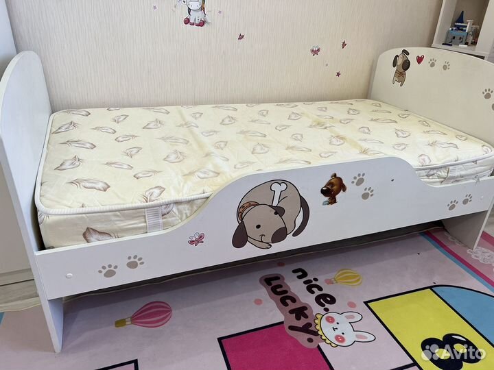 Детская кровать с матрасом