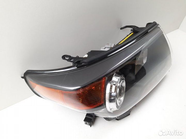 Фара правая Toyota Land Cruiser 200 2012-2015