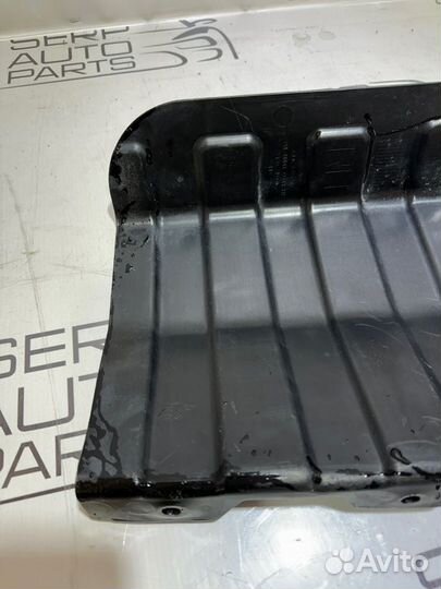 Пыльник двигателя правый Kia Soul AM G4FC 2009