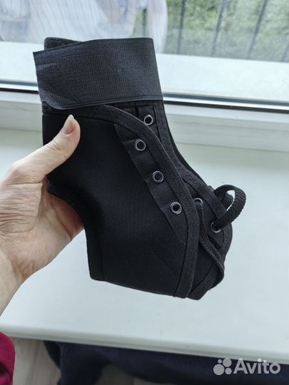 Бандаж на голеностопный сустав