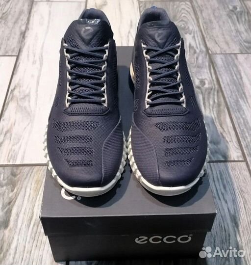 Кроссовки Ecco 40 р. Новые