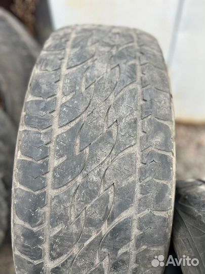 Bridgestone Dueler A/T 697 265/65 R17