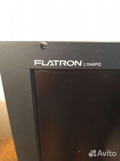 Монитор lg 19