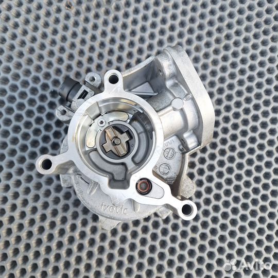 Вакуумный насос 1.8tsi gen3