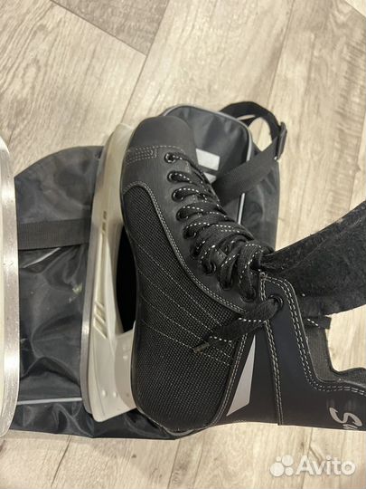 Коньки хоккейные graf