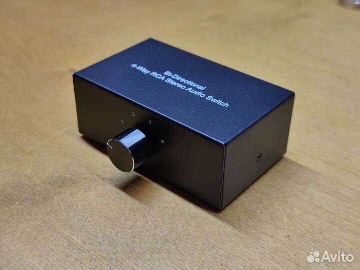 Селектор входов RCA на 4 источника