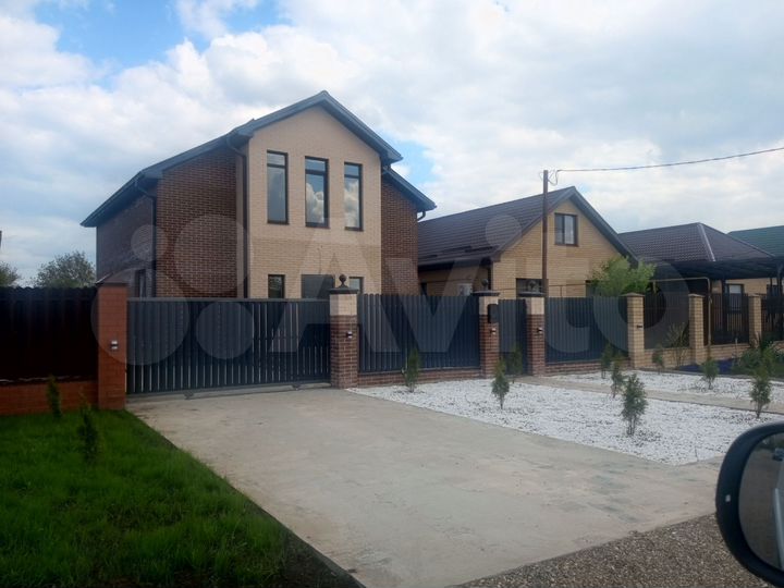 Дом 180 м² на участке 6,2 сот.