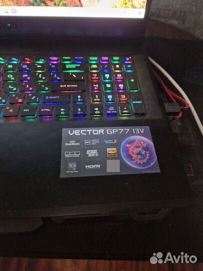 Игровой 17 дюймов ноутбук MSI vector GP77 13V