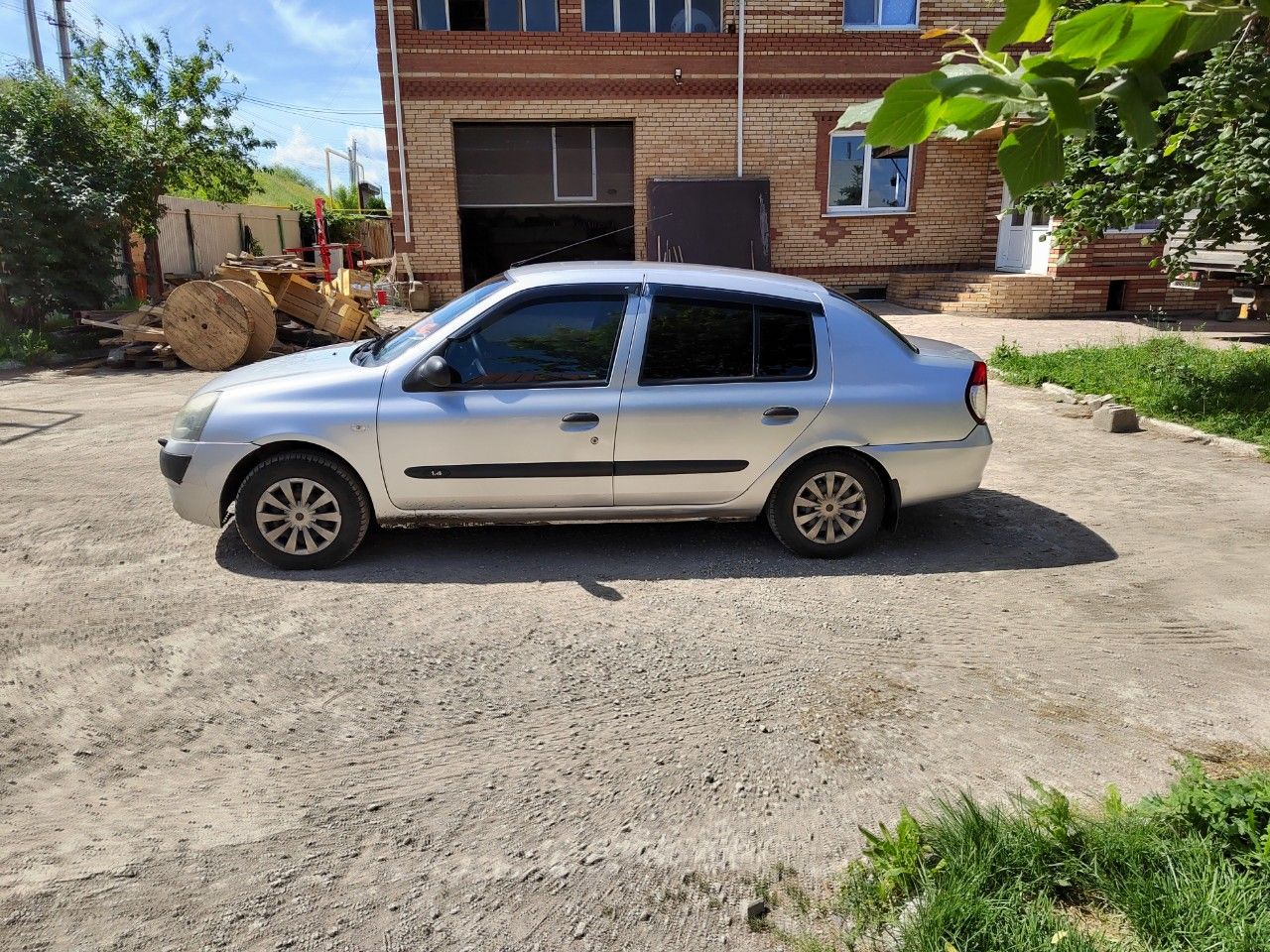 Renault Symbol: фото владельца