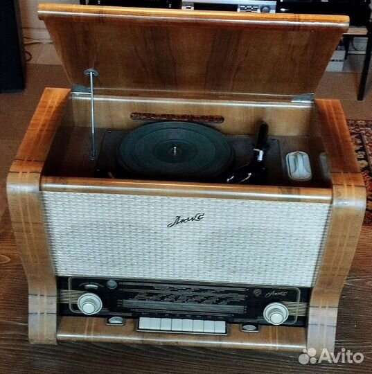 Ламповая радиола Люкс