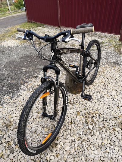 Велосипед Specialized hardrock 26