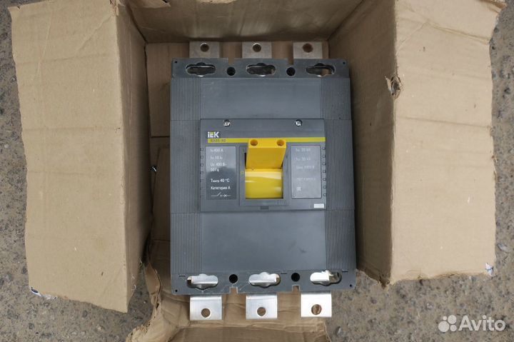 Силовой автоматический выключатель IEK BA88-40