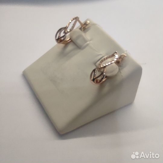 Золотые серьги 585