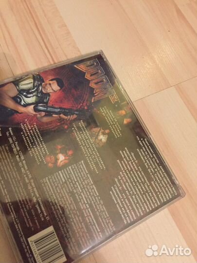 Диски с фильмами и играми