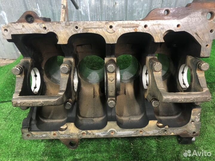 Блок цилиндров Hyundai Elantra XD G4GC 2003