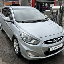 Hyundai Solaris 1.6 AT, 2011, 208 000 км, с пробегом, цена 950 000 руб.