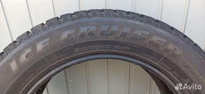 Bridgestone Ice Cruiser 7000 215/60 R17