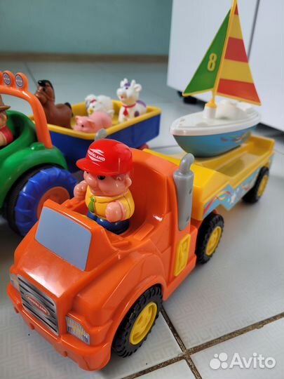 Трактор с фермой и трейлер с яхтой kiddieland