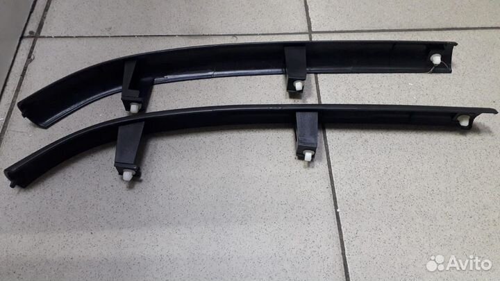 Реснички под фару Mitsubishi Fuso Fighter пара