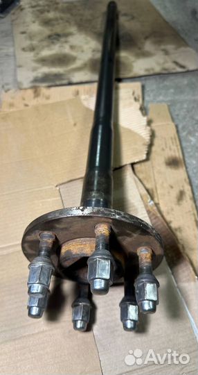 Полуось левая Dodge Durango 1