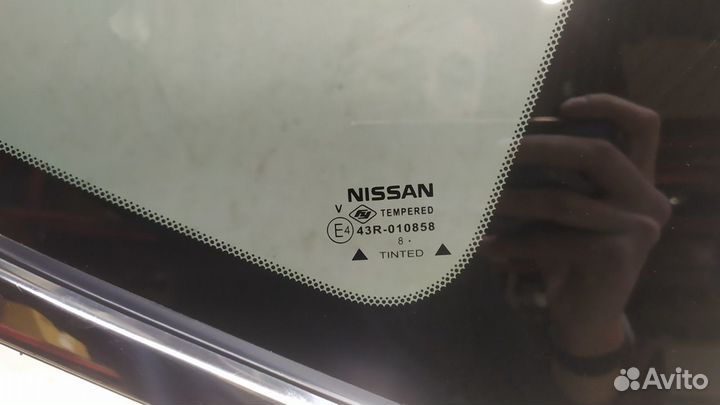 Стекло кузова заднее правое Nissan X-Trail T32
