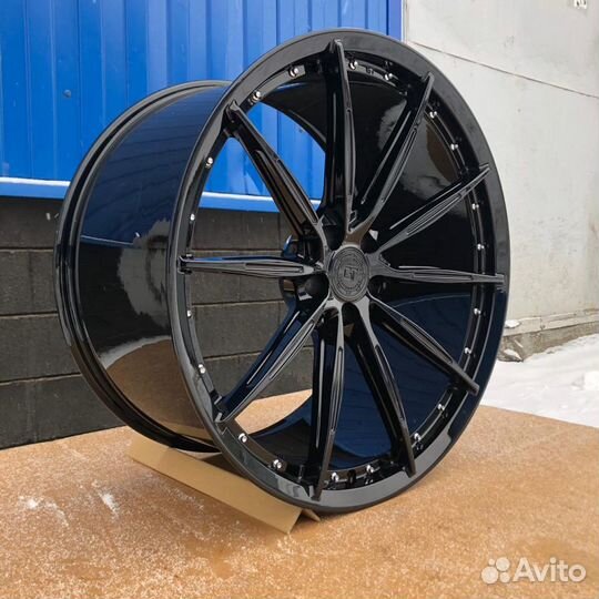 Кованые диски GT Forged R23 на Mercedes G class