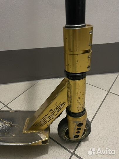 Трюковой самокат duke 303