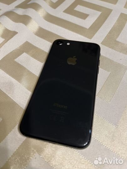 iPhone 8, 64 ГБ