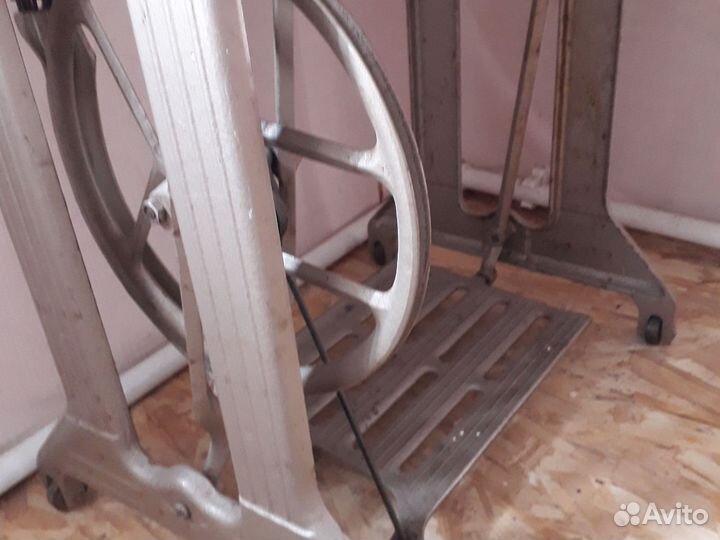 Станина от швейной машинки