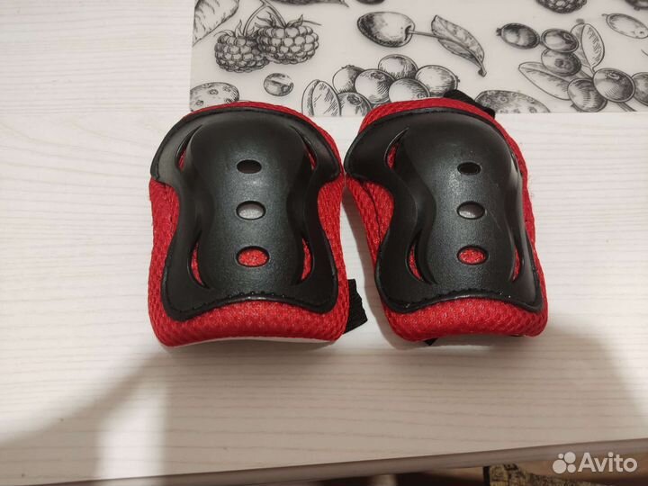 Наколенники