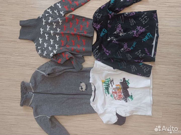 Одежда для мальчика р.110 (джинсы, кофты)