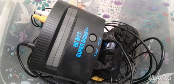 Игровая приставка 16 бит