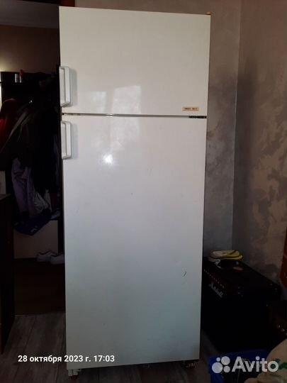 Холодильник двухкамерный бу