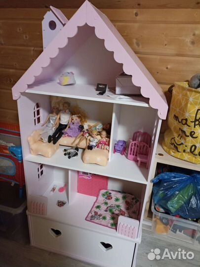 Домик для кукол с мебелью