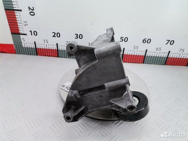 Кронштейн генератора для Audi A6 C6 06D903141G