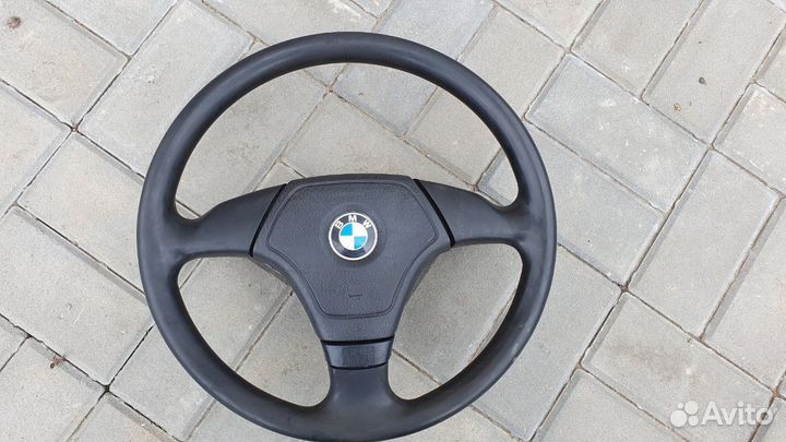 Руль спортивный трехспицевый 