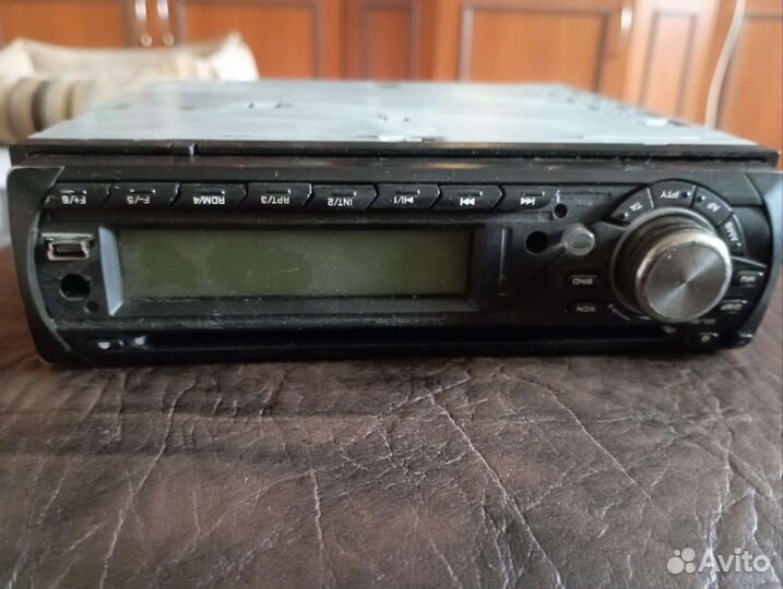 Радиоприемник и проигрыватель