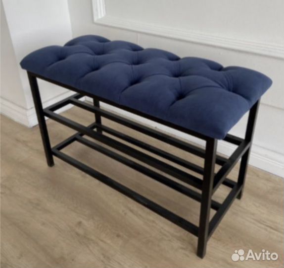 Металлическая банкетка в стиле капитоне