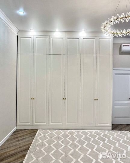 Шкаф распашной